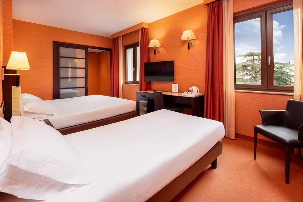 Best Western Gorizia Palace Phòng bức ảnh